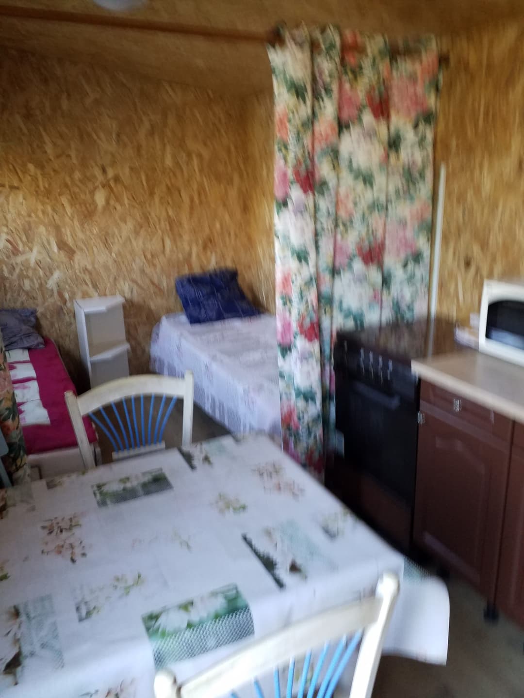 Cabane insolite avec plan d’eau au cœur de la Dombes 
