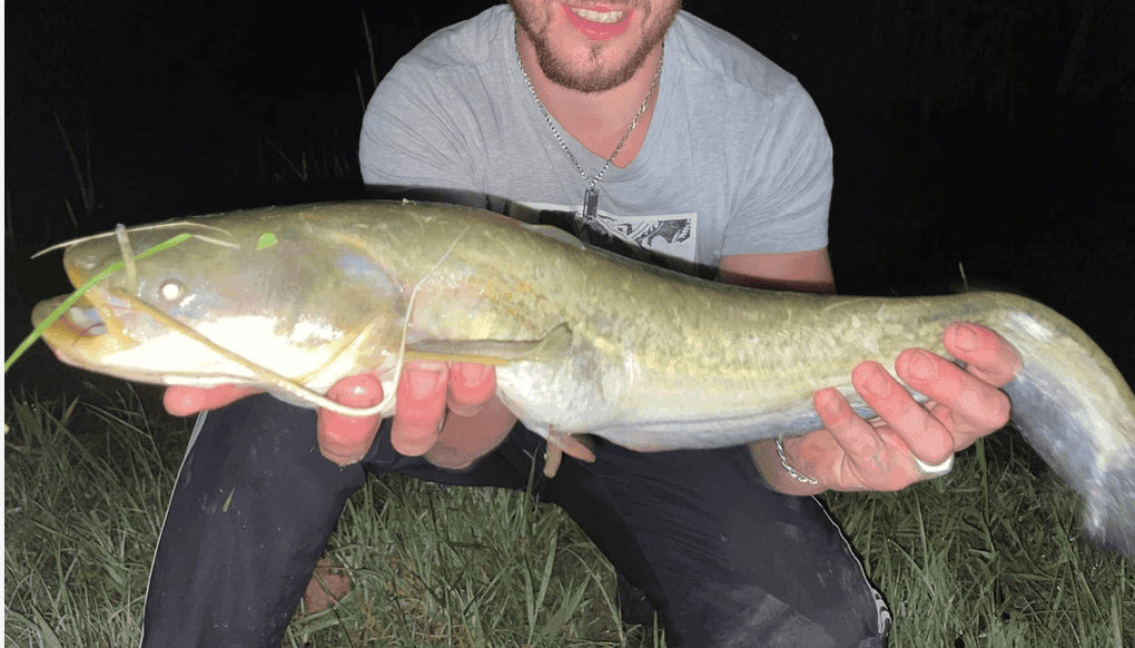 Location étang dans la Marne pour pêcher en famille ou entre amis 
