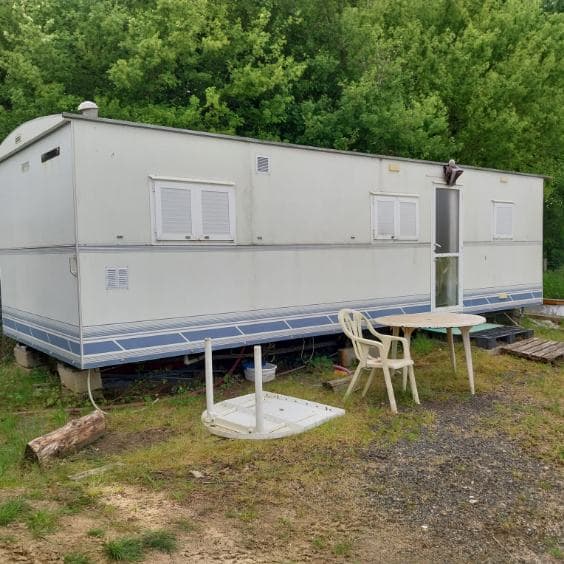 Étang de 4 ha avec mobil-home tout équipé, situé en Sologne 