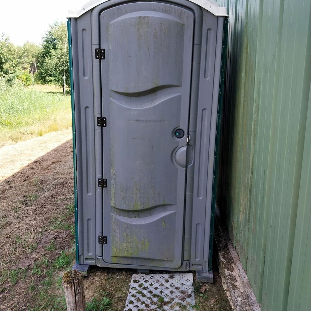 Étang de 4 ha situé en Sologne avec grande maison de chasse de 70 m2
