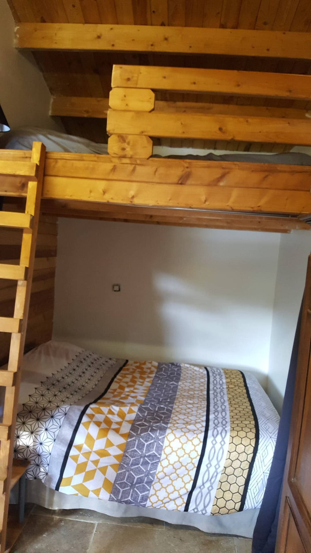 Chalet 12 personnes sur un étang pour la pêche 