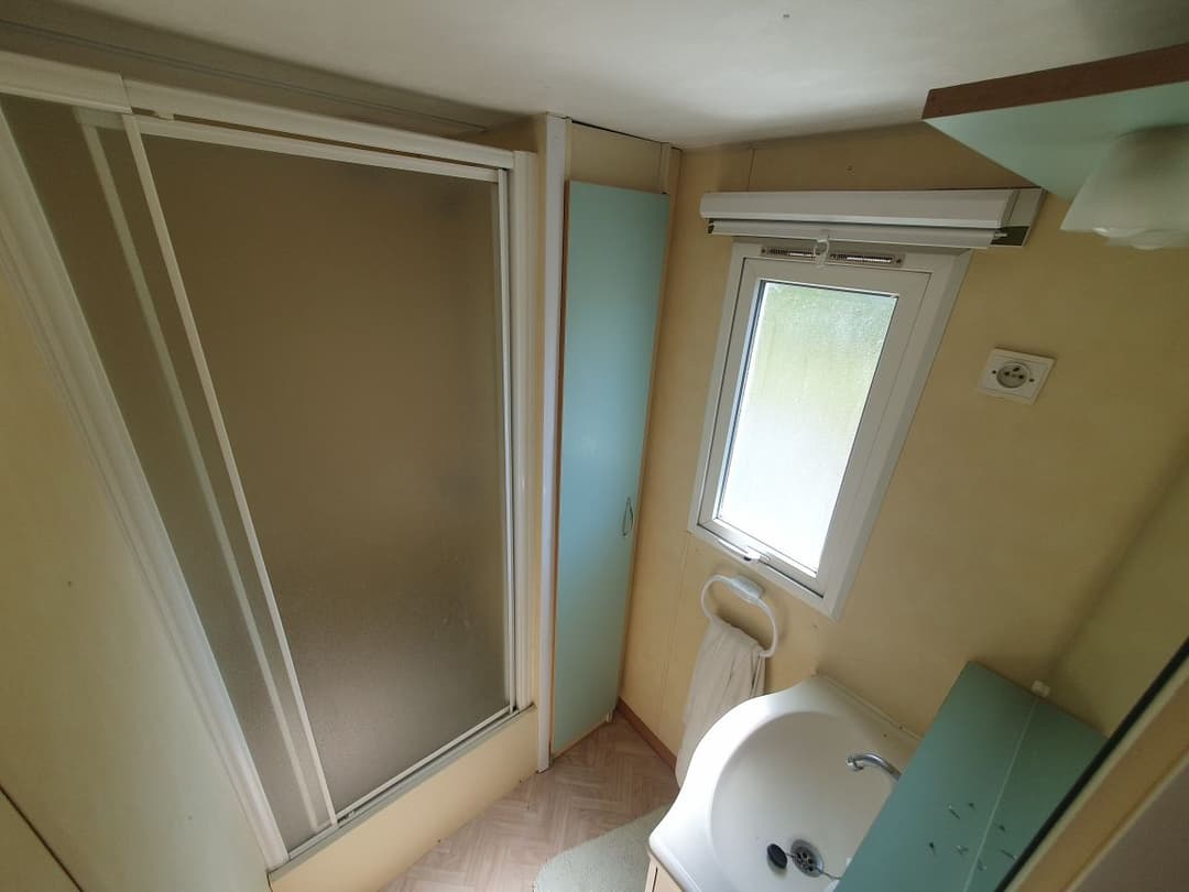 Étang dans les Dombes avec un gite 6 couchages 