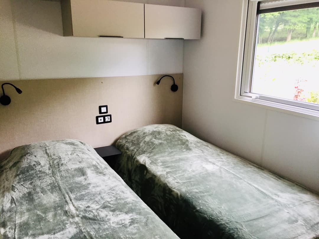 Gîte avec un lac dans la Creuse – réservoir de truites trophées 