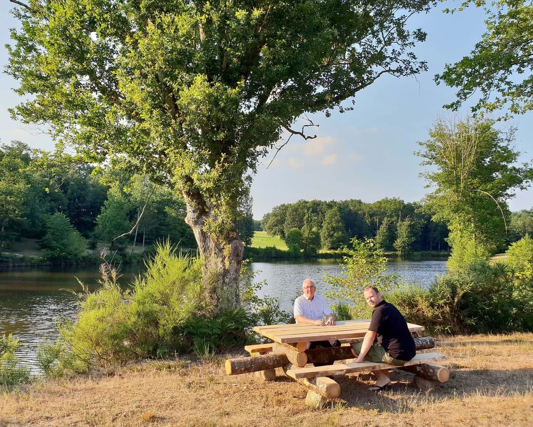 Maison au cœur du Périgord vert avec étang de 3ha 