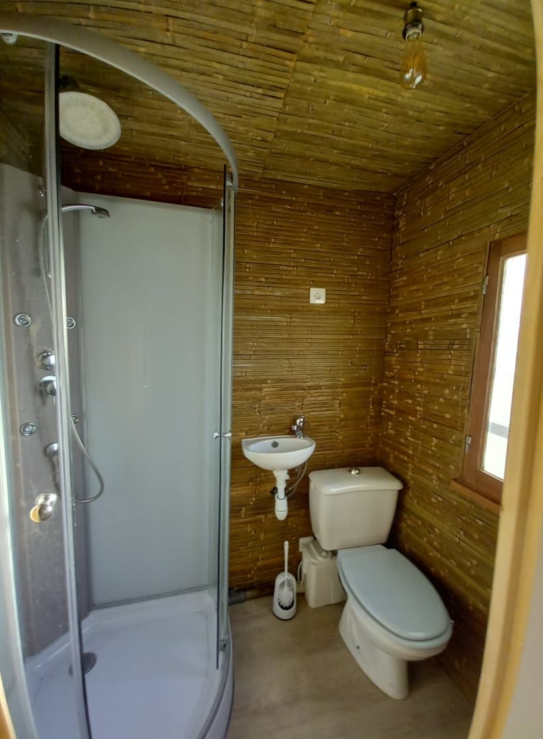 Cabane insolite au bord du Tarn