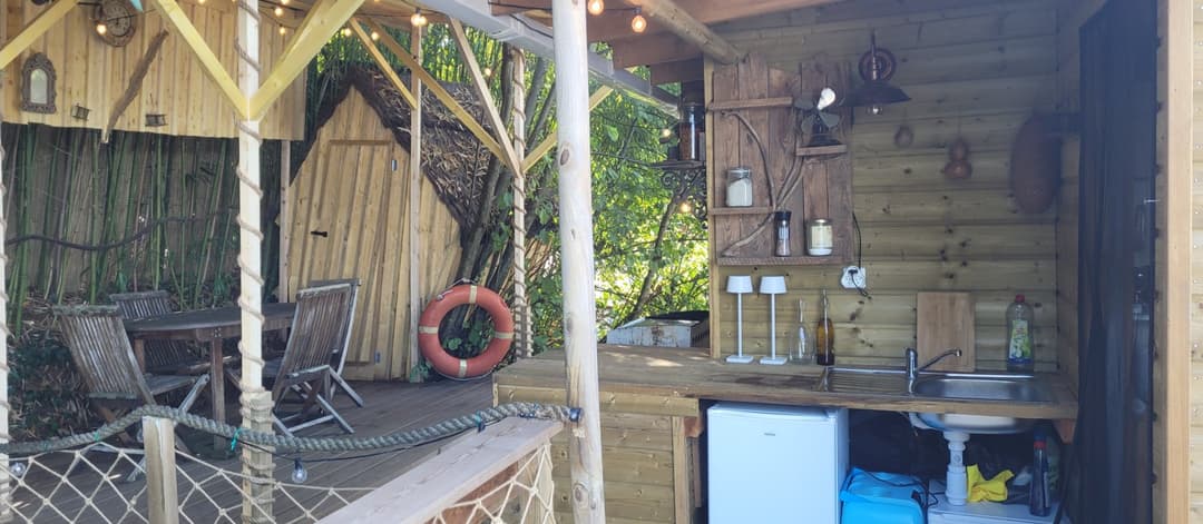 Cabane insolite au bord du Tarn