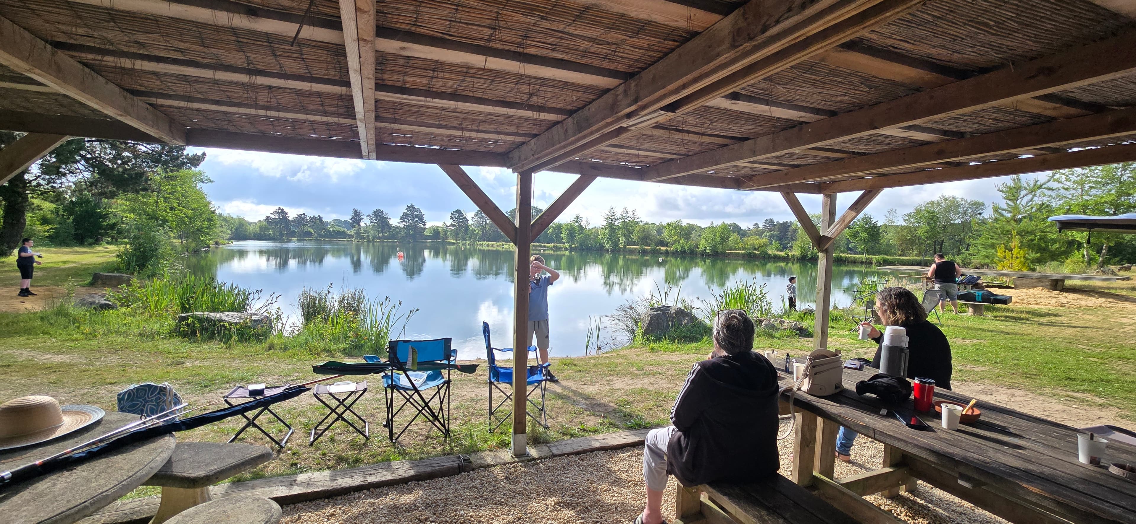 Location étang de 3ha avec son mobil home en Vendée