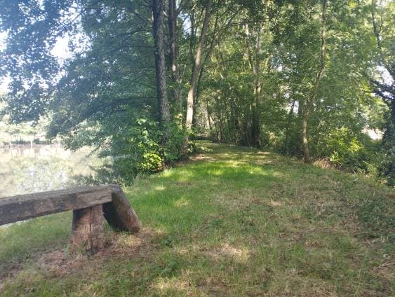 Etang à louer pour les vacances avec son mobil home dans le département de Maine-et-Loire 