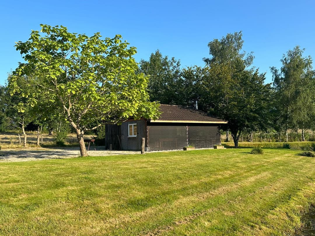 Etang à louer de 1.5ha avec une cabane 