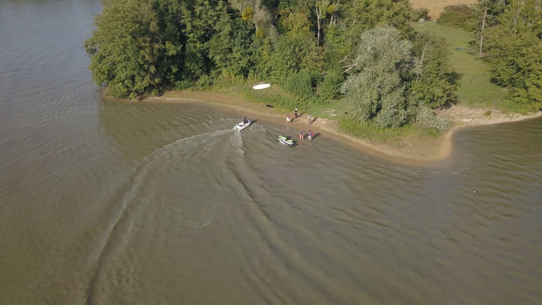 Etang de 6ha avec son mobil home 