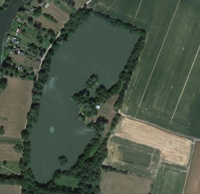 Etang de 6ha avec son mobil home 