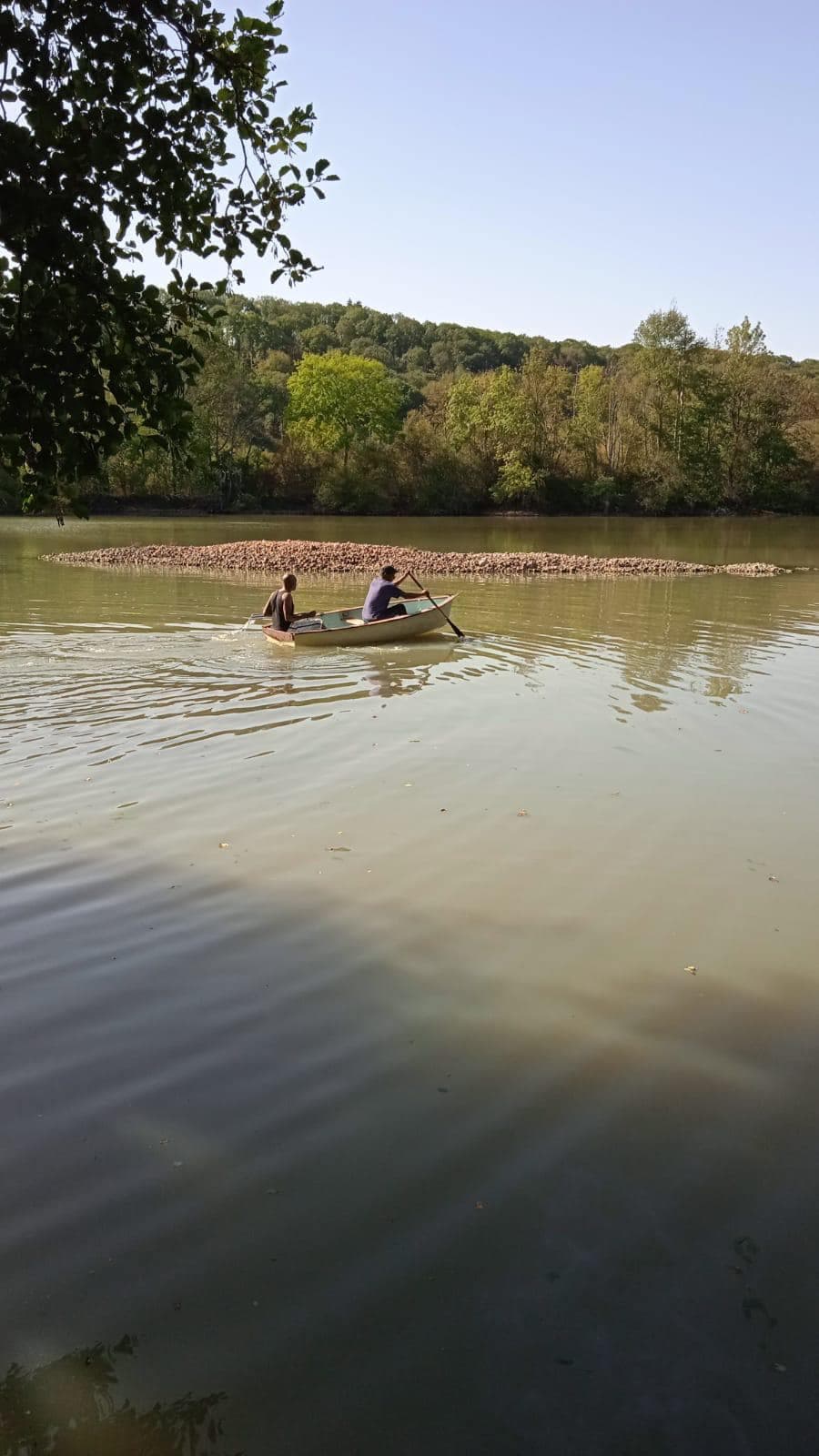 Etang de 6ha avec son mobil home 