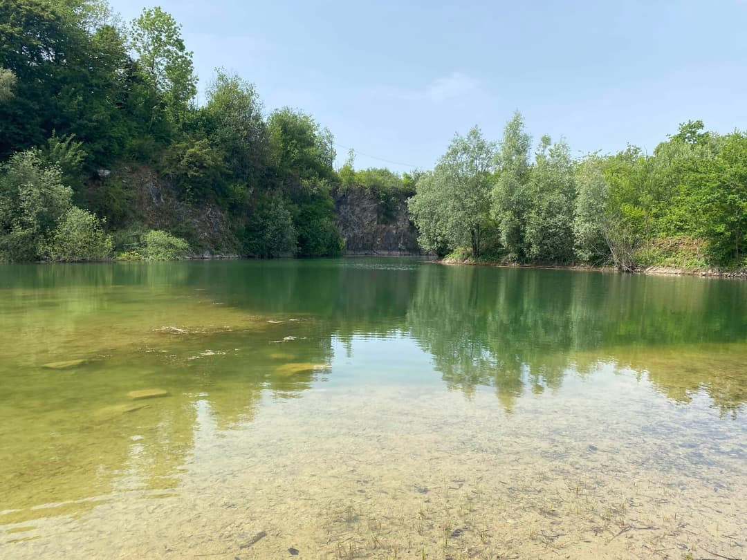 Etang en gravière de 2.5ha avec 12m de profondeur