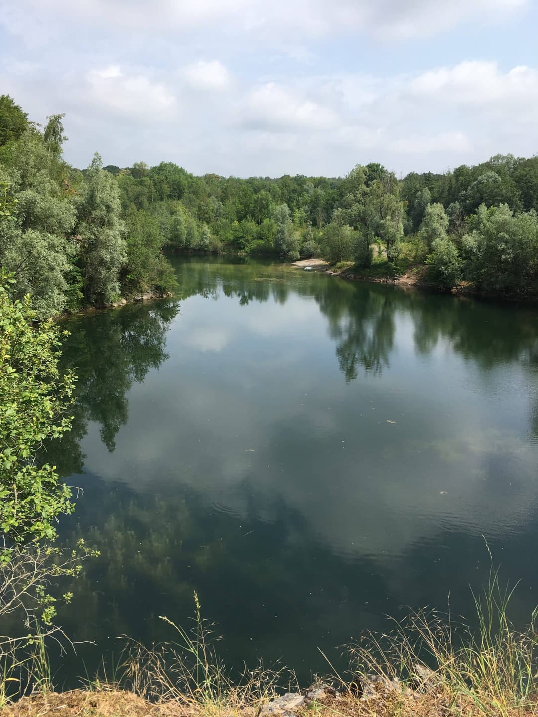 Etang en gravière de 2.5ha avec 12m de profondeur