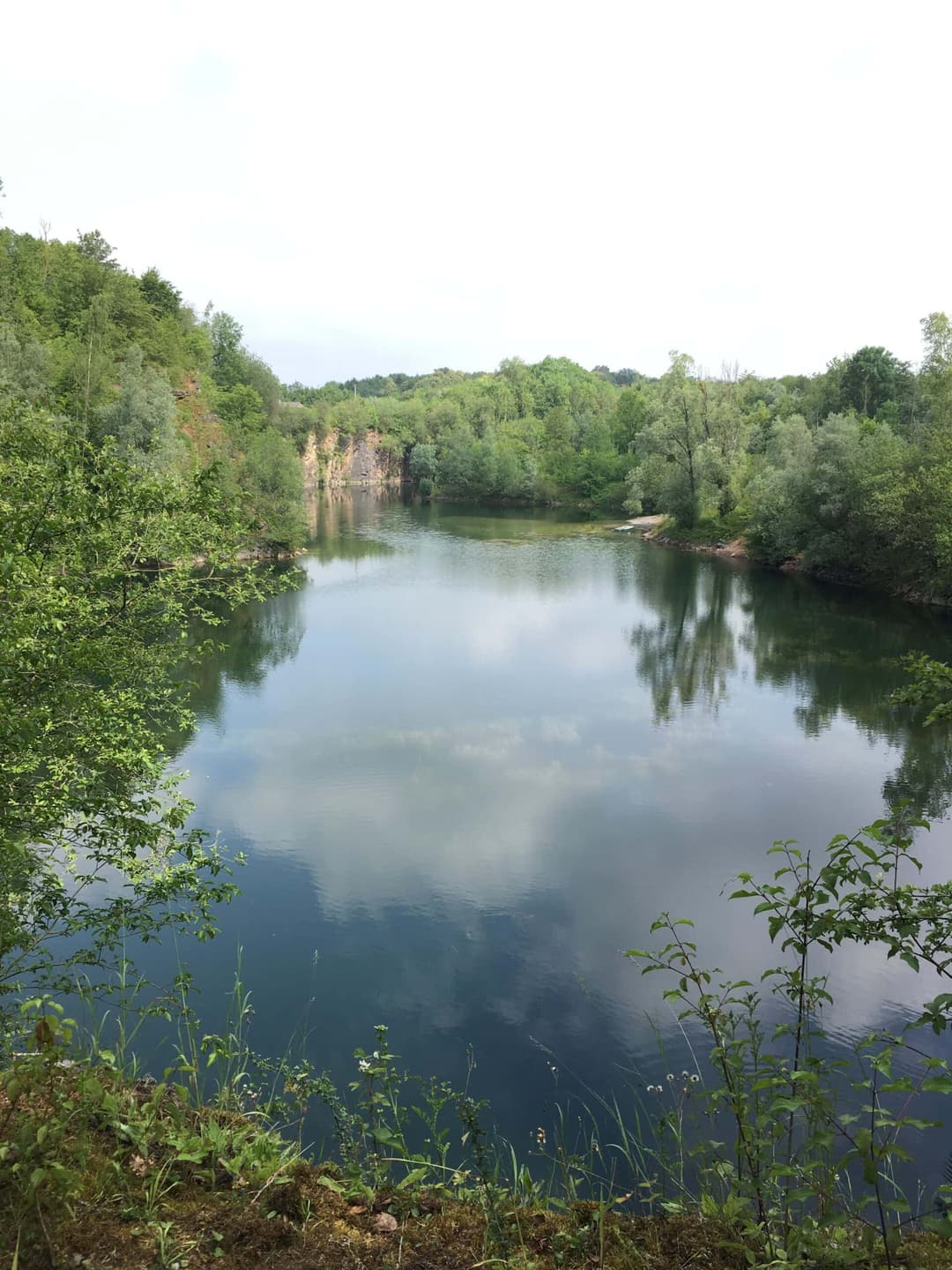 Etang en gravière de 2.5ha avec 12m de profondeur