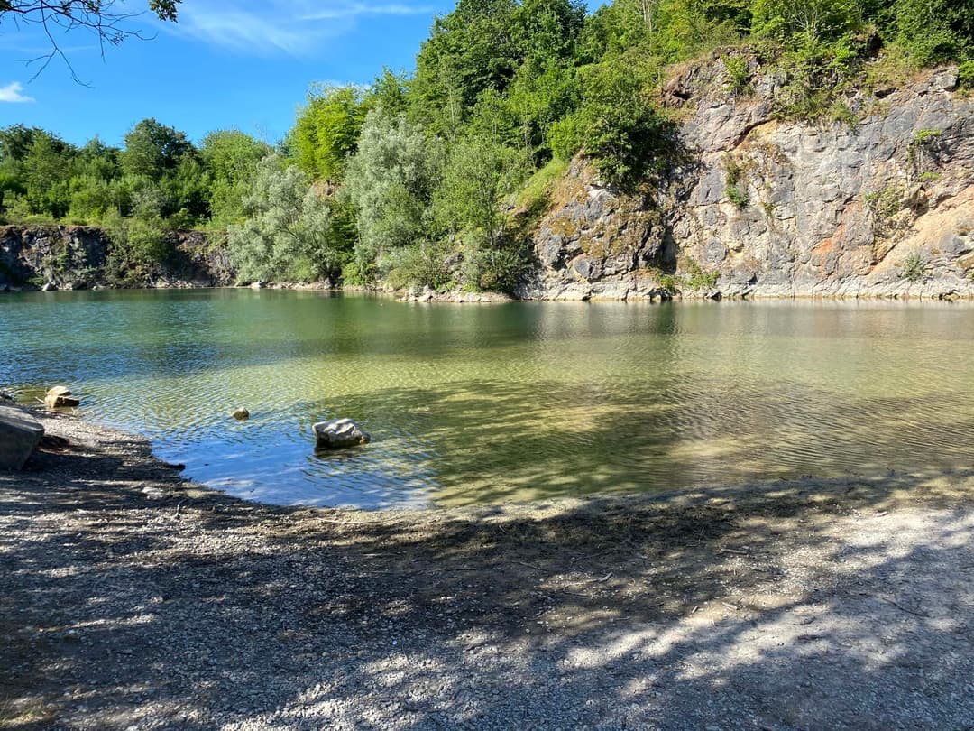 Etang en gravière de 2.5ha avec 12m de profondeur