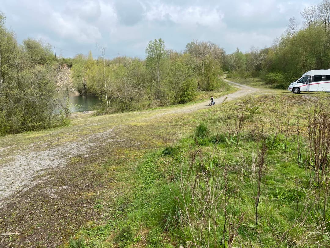 Etang en gravière de 2.5ha avec 12m de profondeur