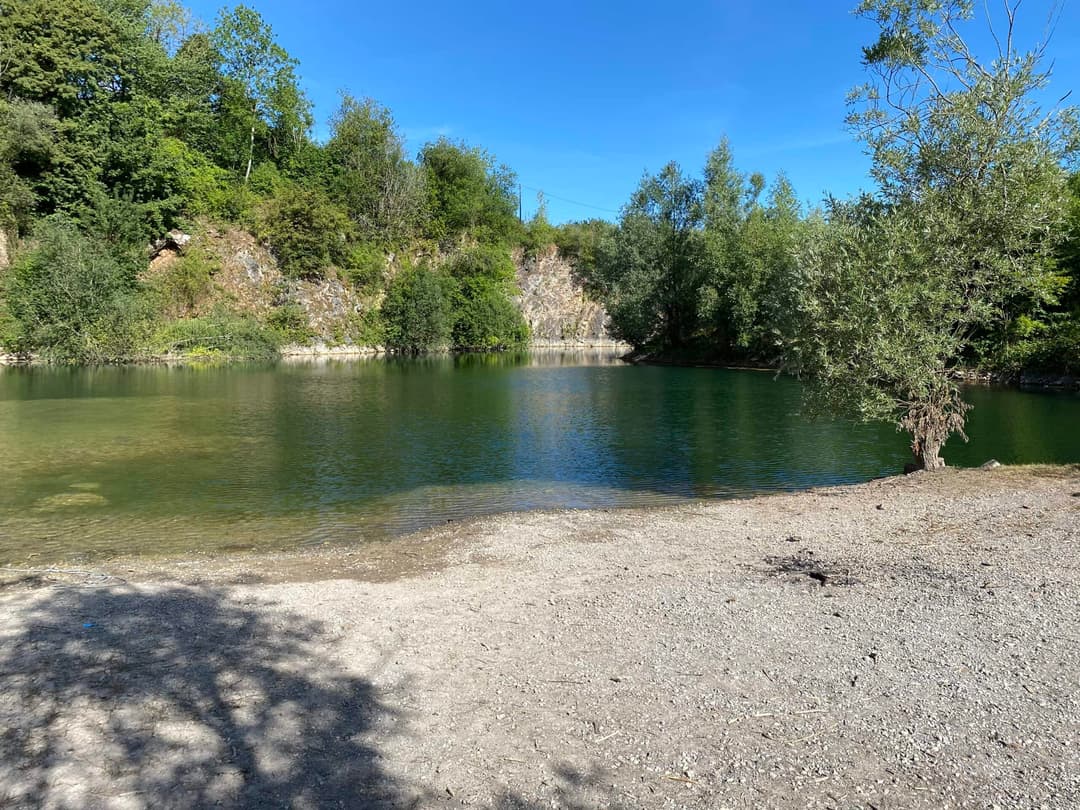 Etang en gravière de 2.5ha avec 12m de profondeur