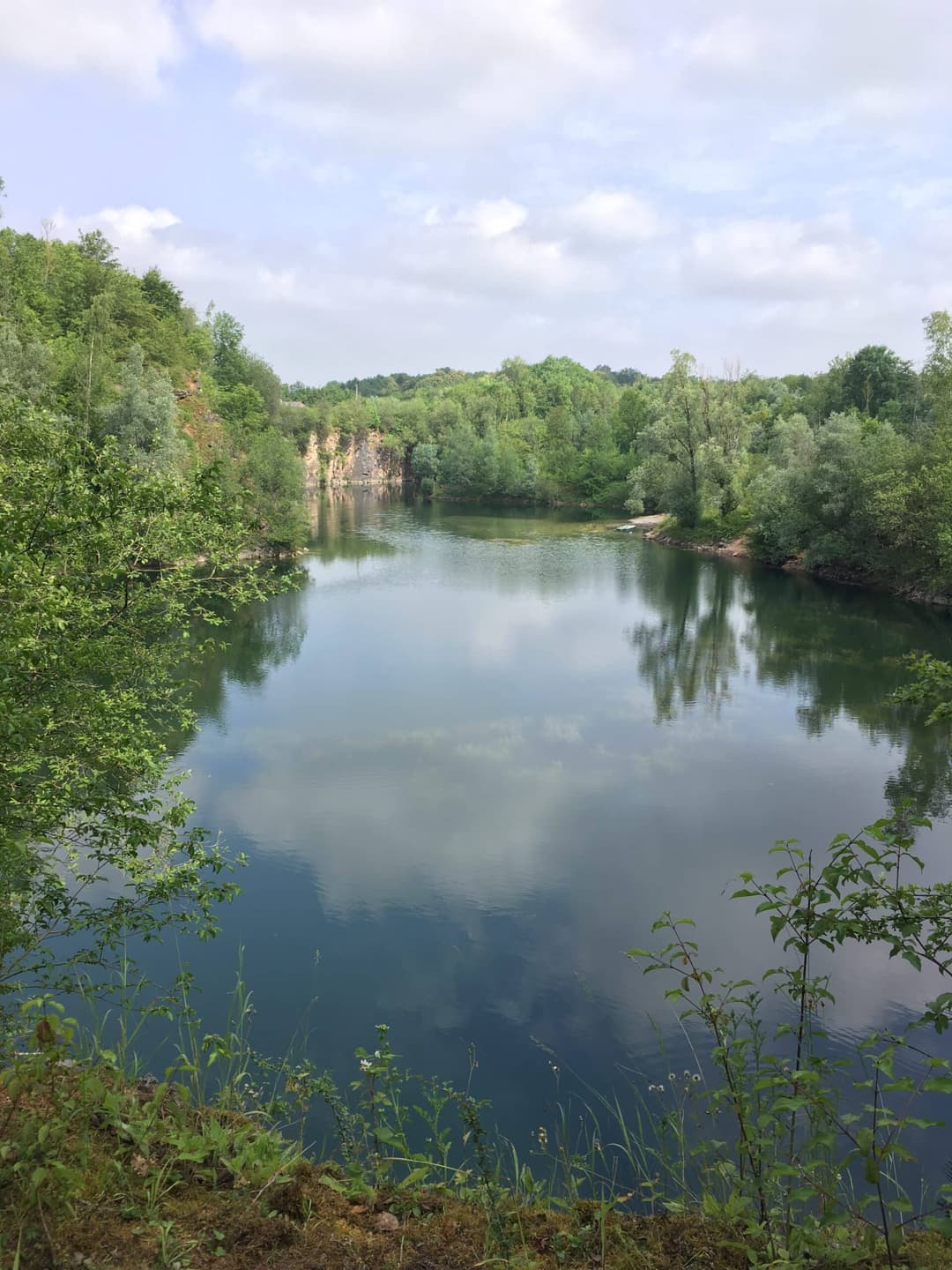 Etang en gravière de 2.5ha avec 12m de profondeur