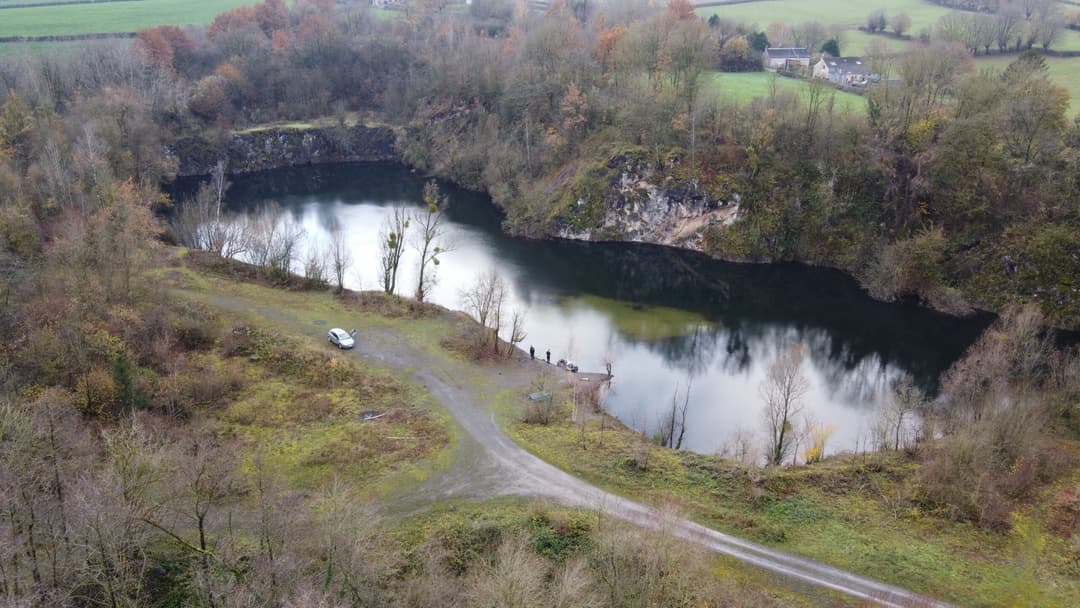 Etang en gravière de 2.5ha avec 12m de profondeur