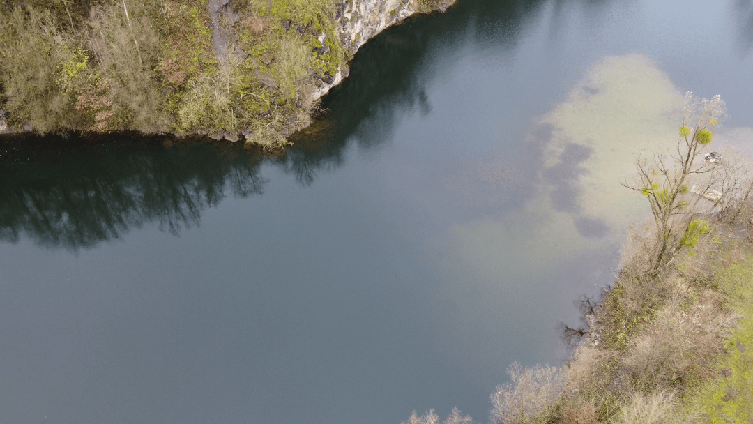 Etang en gravière de 2.5ha avec 12m de profondeur