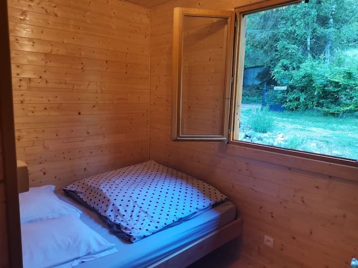 Chalet et étang près de Gérardmer 
