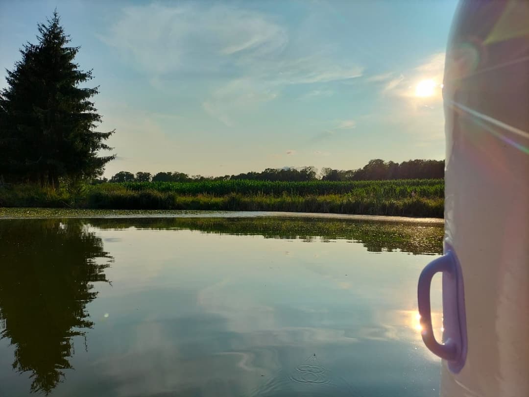 Etang au coeur des champs à louer pour un weekend 