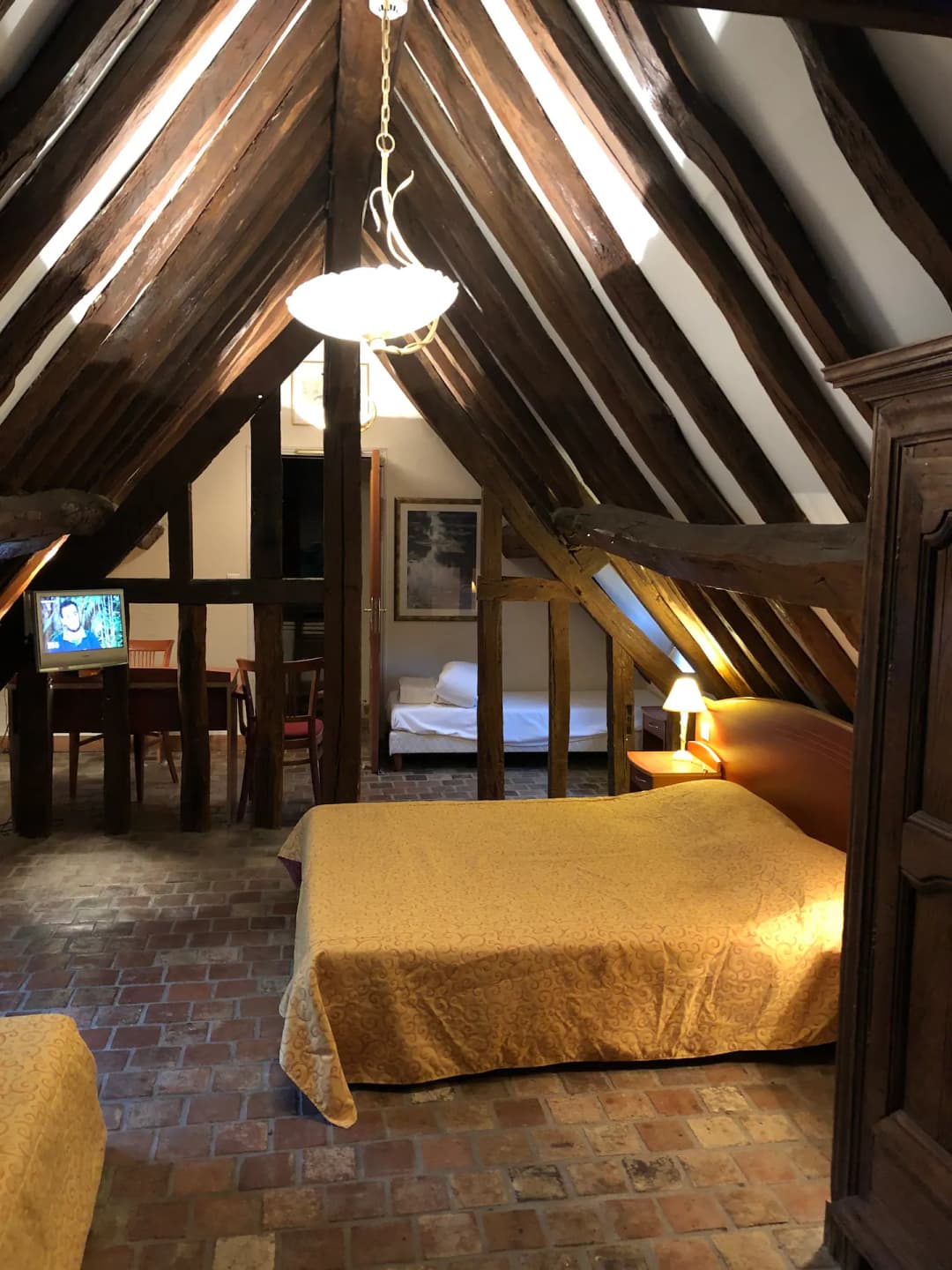 Domaine d’Exception avec Gîte de : 11 Chambres, 45 Lits et 2 Étangs 