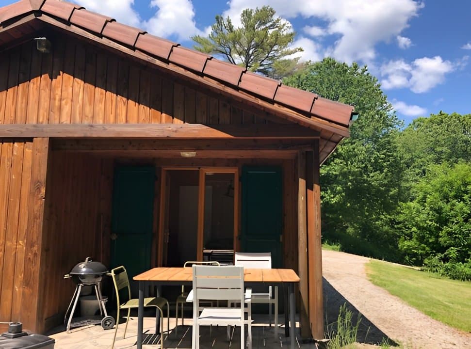 Chalet avec étang de pêche privé à la ferme
