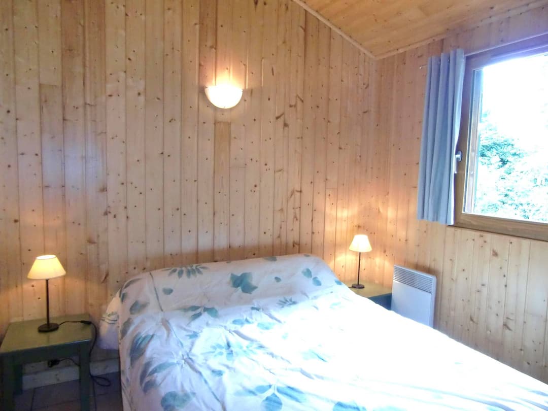 Chalet avec étang de pêche privé à la ferme 