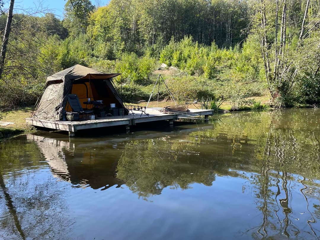 Etang du XVe siècle magnifique et préserver de 7 hectares. 