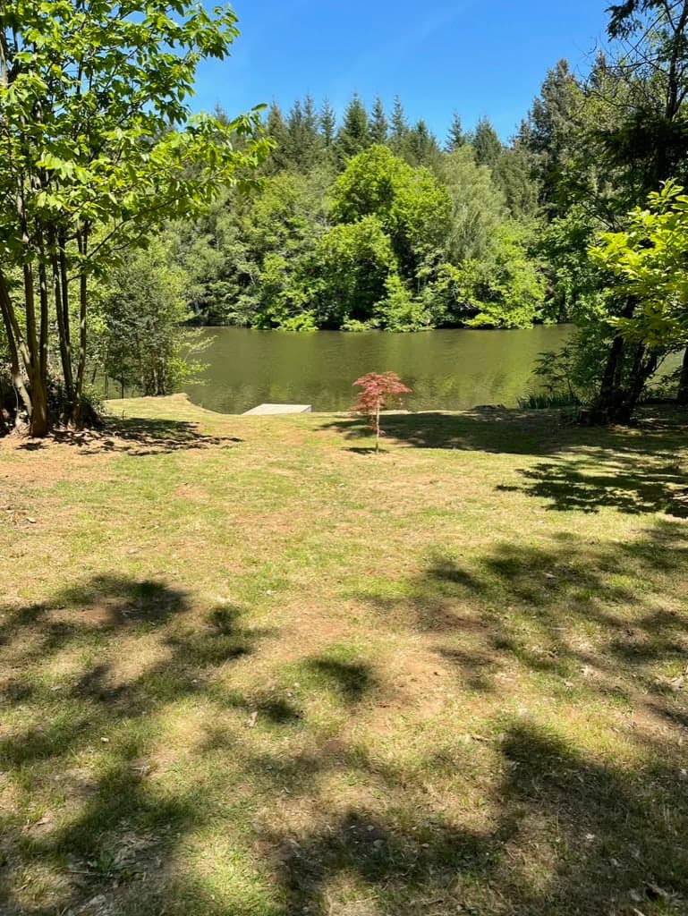 Etang du XVe siècle magnifique et préserver de 7 hectares. 