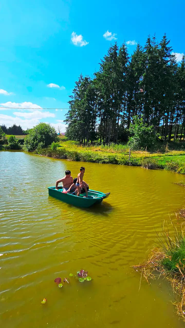 Gîte avec étang de pêche privé - étang des soays