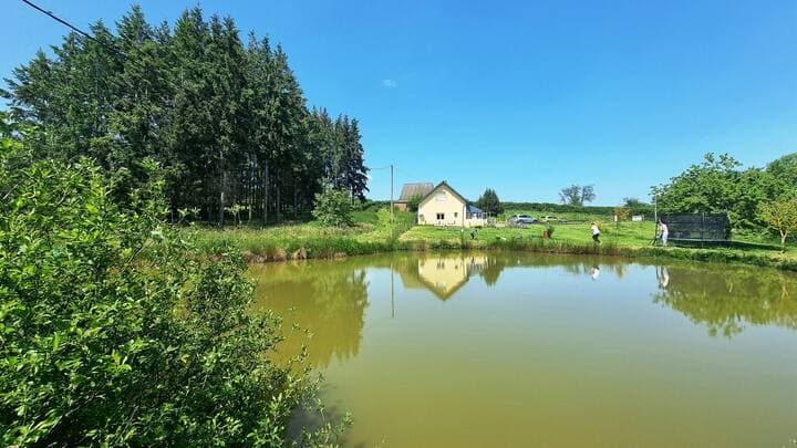Gîte avec étang de pêche privé - étang des soays