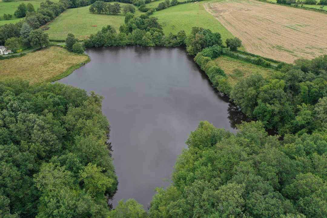 Etang privé dans l'Indre