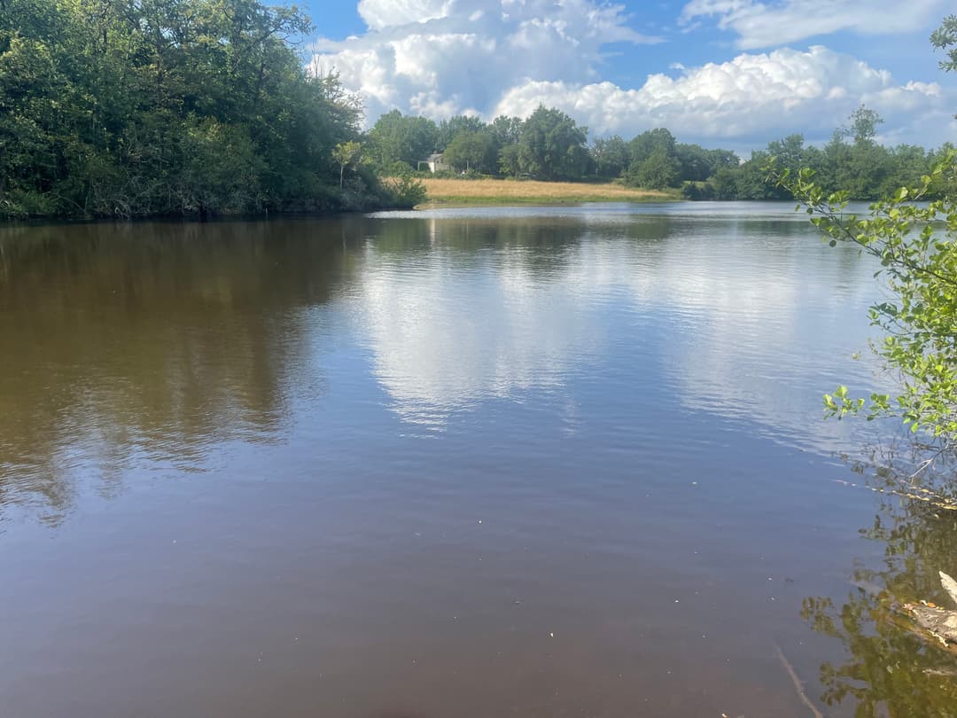 Etang privé dans l'Indre