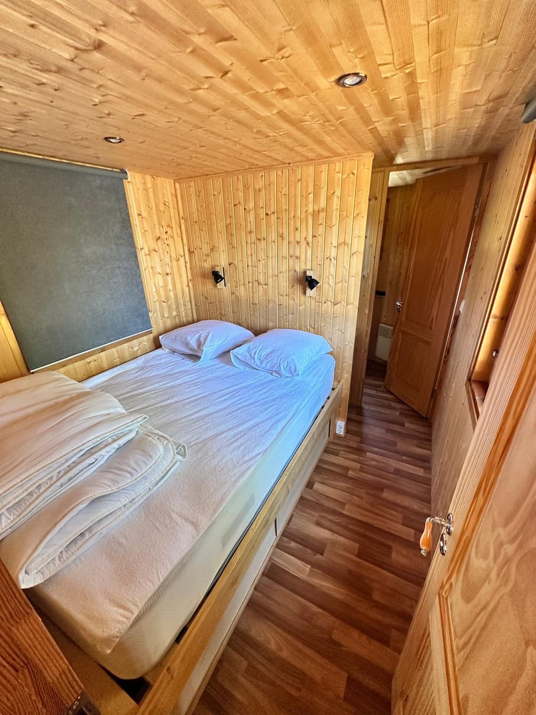 Cabane pour 4 personnes avec étang de pêche très poissonneux
