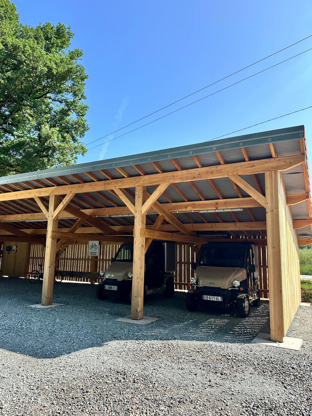 Cabane pour 4 personnes avec étang de pêche très poissonneux