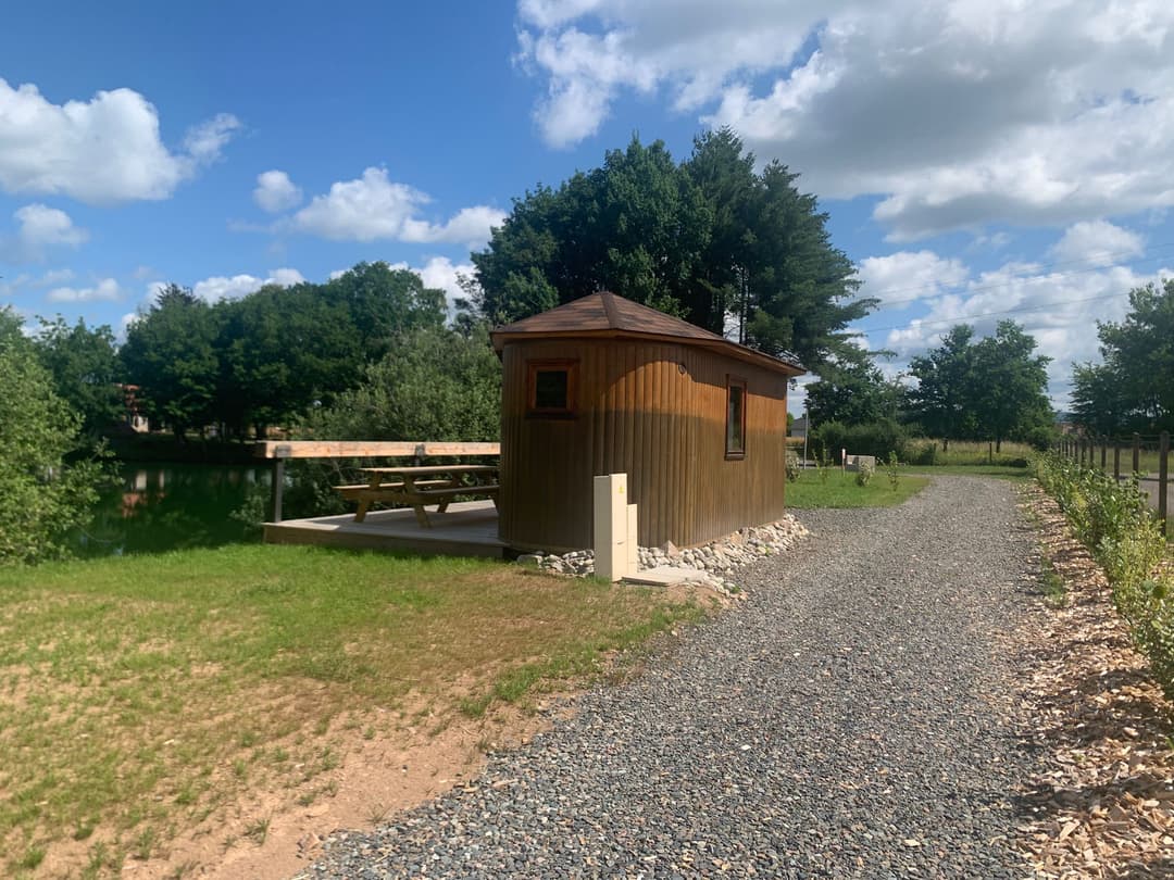 La Feuille - Cabane isolée + terrasse & pêche