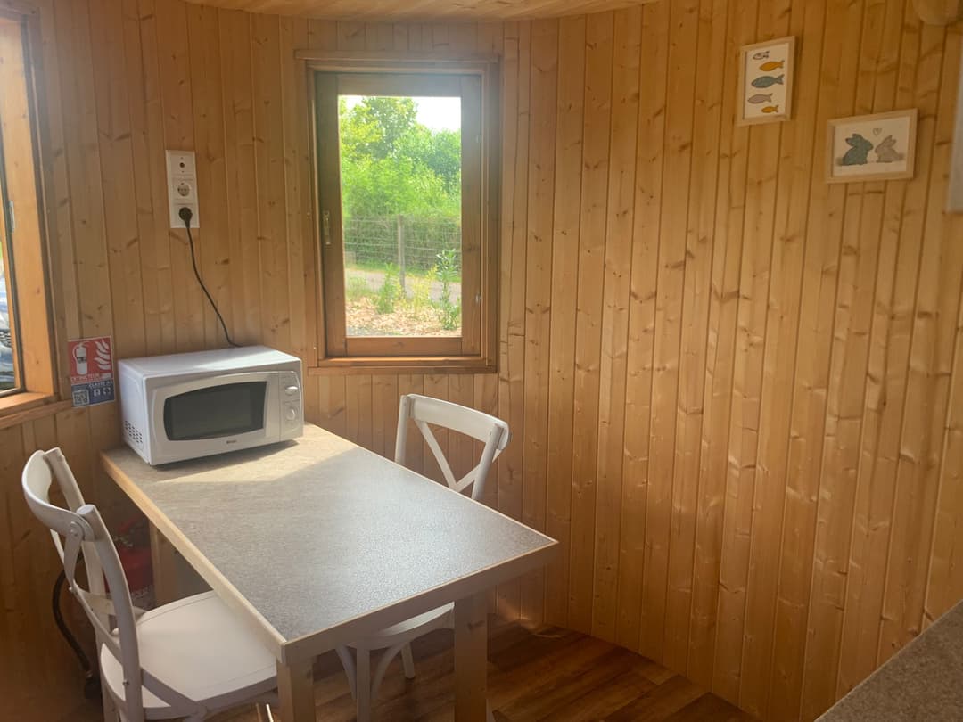 La Feuille - Cabane isolée + terrasse & pêche