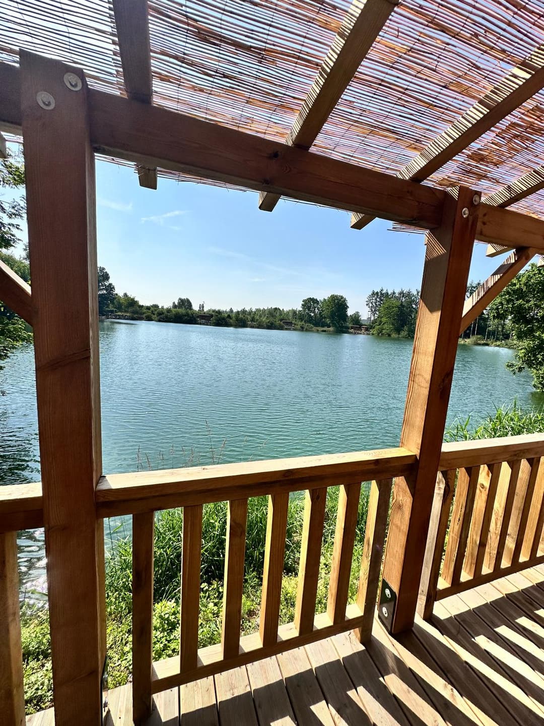 Chalet, tiny house & sauna au bord d’un étang privé de 3 ha