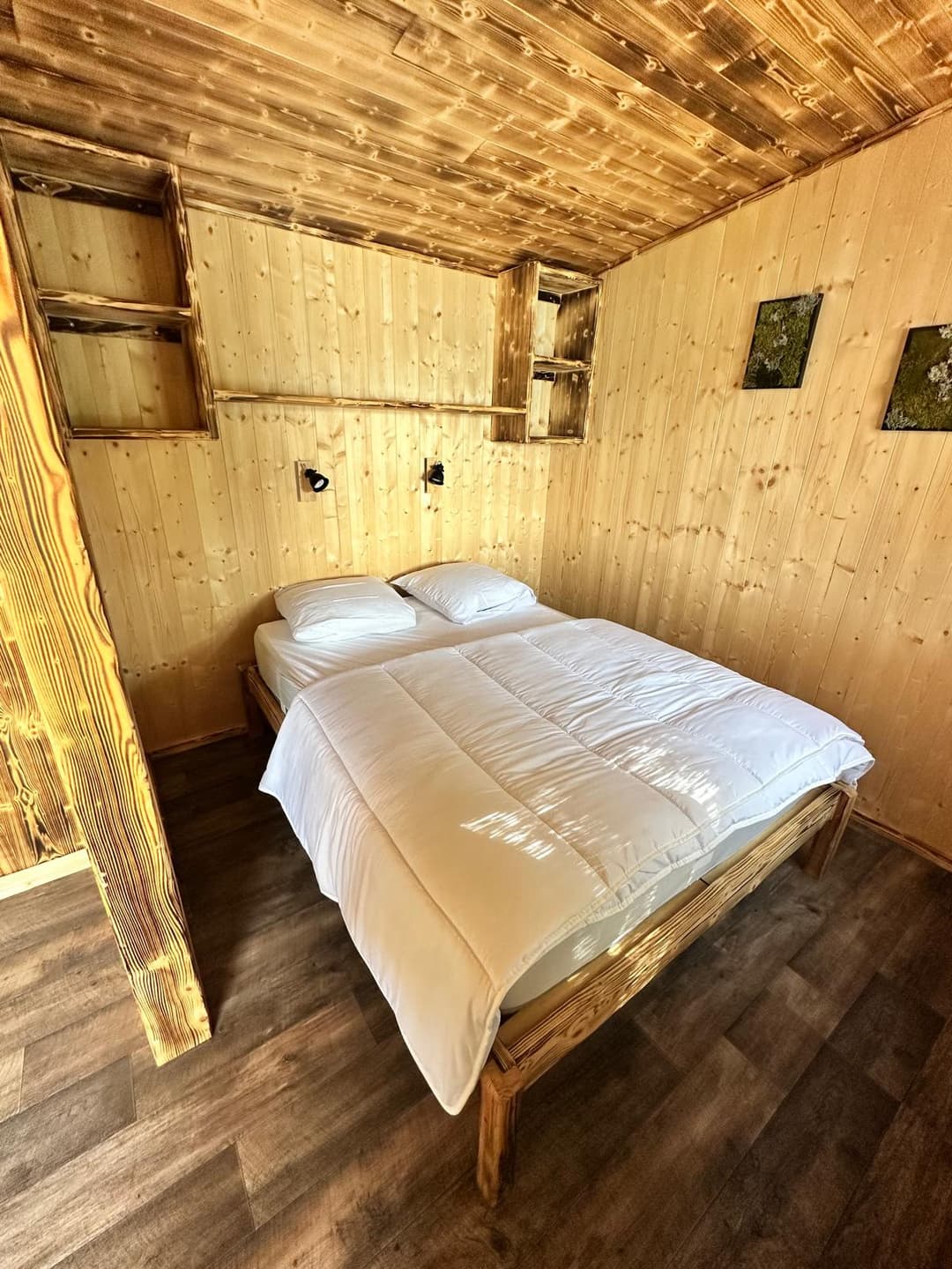 Chalet, tiny house & sauna au bord d’un étang privé de 3 ha