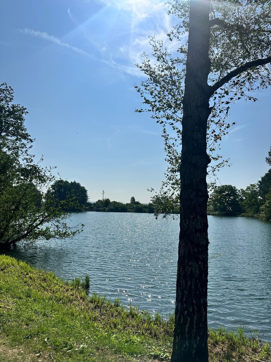 Cabane au bord de l’eau pour un moment de détente