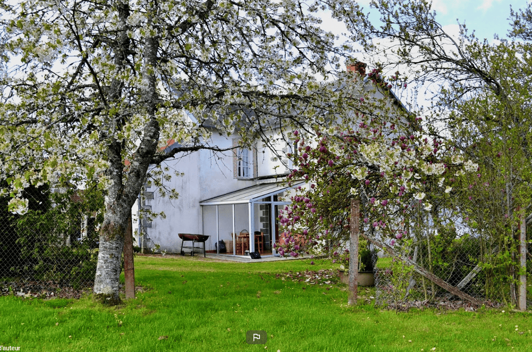 Gîte 12 couchages avec son étang de 3ha 