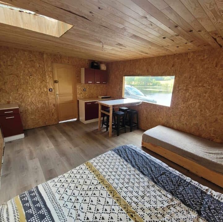 Etang à louer de 3ha dans la Creuse avec sa cabane  de pêcheur 