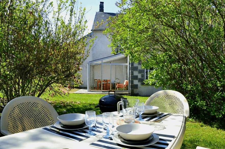 Gîte 12 couchages avec son étang de 3ha 