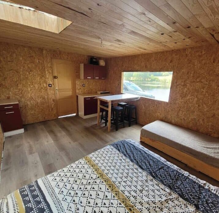 Gîte 12 couchages avec son étang de 3ha 