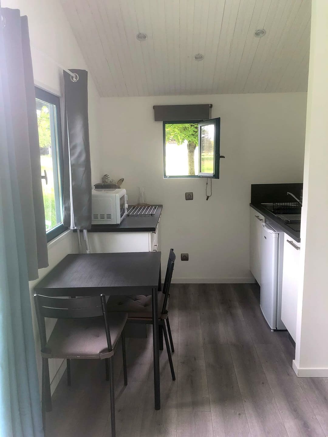 Chalet en bord d'étang