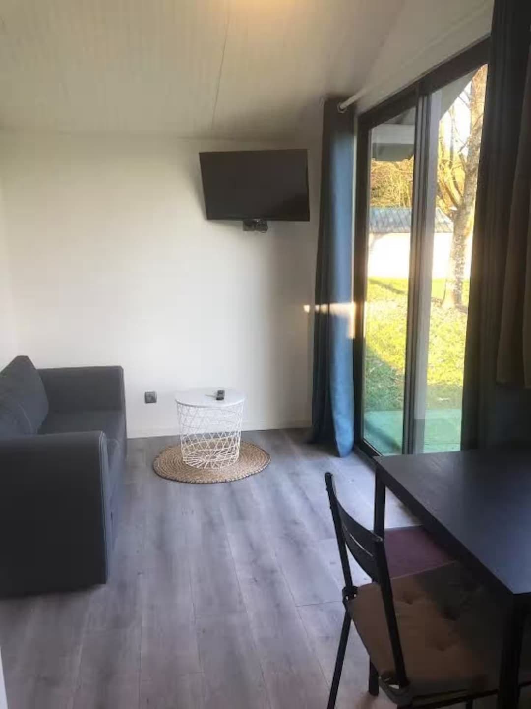 Chalet en bord d'étang