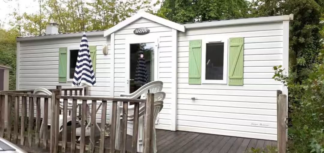 Mobil-home tout confort avec accès à un étang privé de 2 hectares